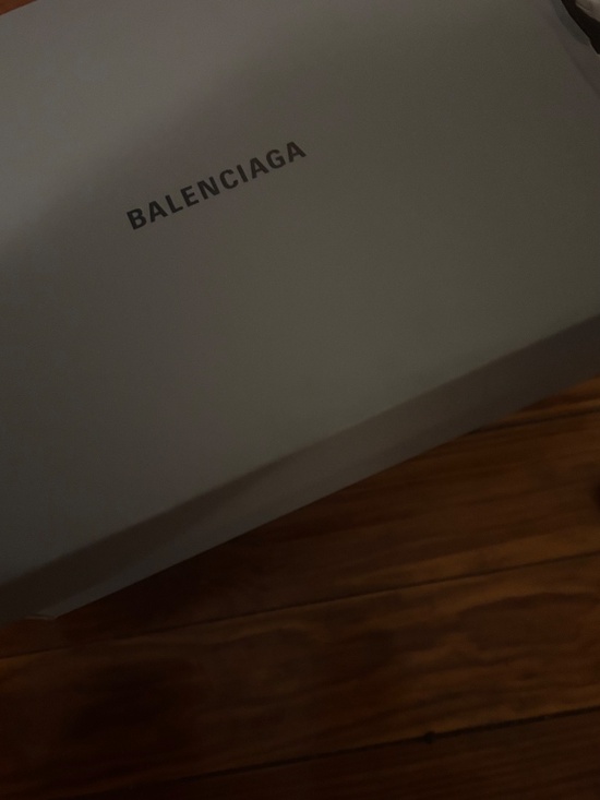 Balenciaga Runner Sneakers Size 10 (Multicolor) – withBox